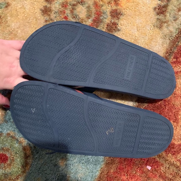 Tommy Hilfiger slides - Picture 3 of 4